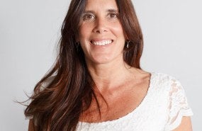 Headshot for Laura Zommer