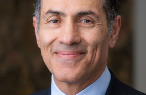 Headshot of Vali Nasr.