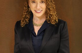 Suzanne Nossel headshot
