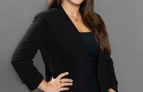 Maru Sefami headshot