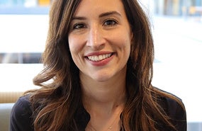 Lauren Ostrowski headshot