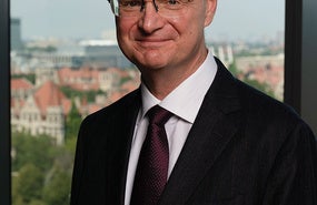 Paul Alivisatos headshot