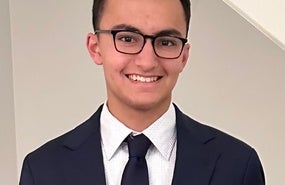 Deven Weiss headshot