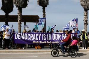 Demonstrators call on the US to intervene to stop Benjamin Netanyahu's government to press on with its judicial overhaul