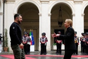 Italian Premier Giorgia Meloni, right, meets Ukrainian President Volodymyr Zelenskyy at Chigi Palace, Government's office, in Rome