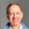 Headshot of Lee Hockstader