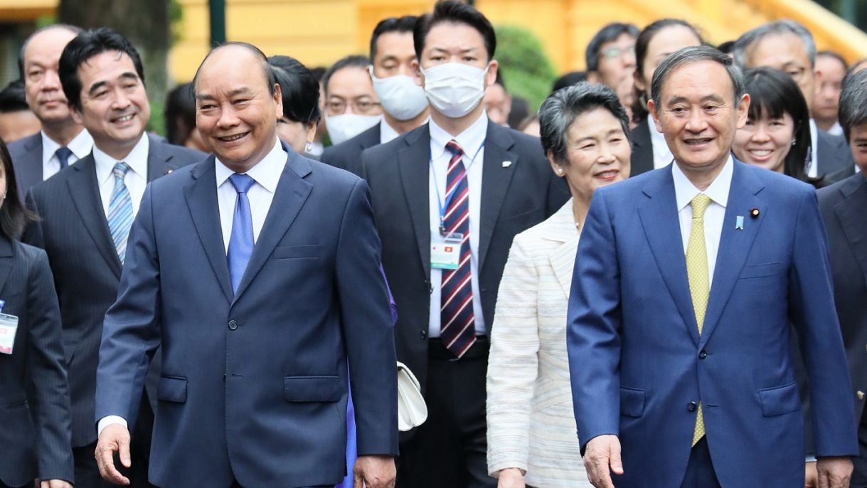 Japanese Public Values Ties to US, But Would Prefer to Cooperate with China, Too | Chicago Council on Global Affairs