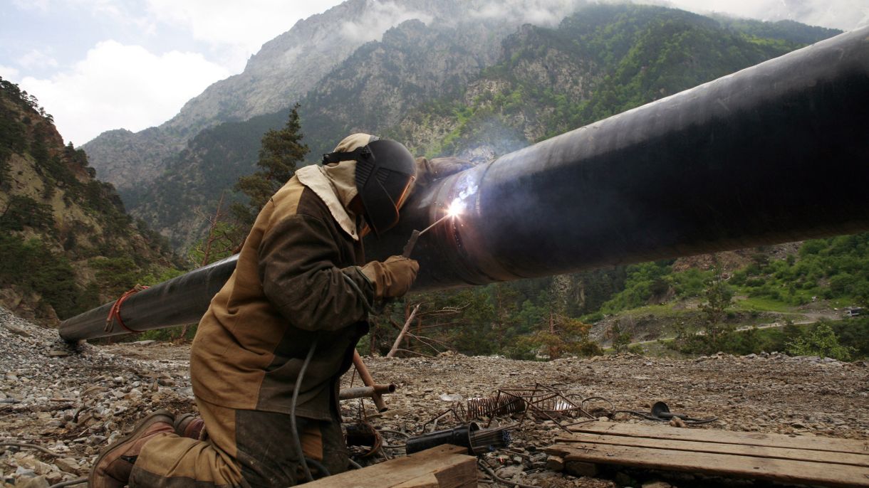 World Review: Putin's Gas Game, Pelosi Eyes Taiwan, Latest on Ukraine | Chicago Council on Global Affairs