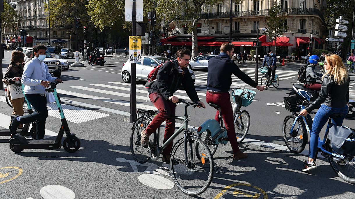 Bikes and Scooters on the Road to Net Zero? Yes, with Some 'Ifs' | Chicago Council on Global Affairs