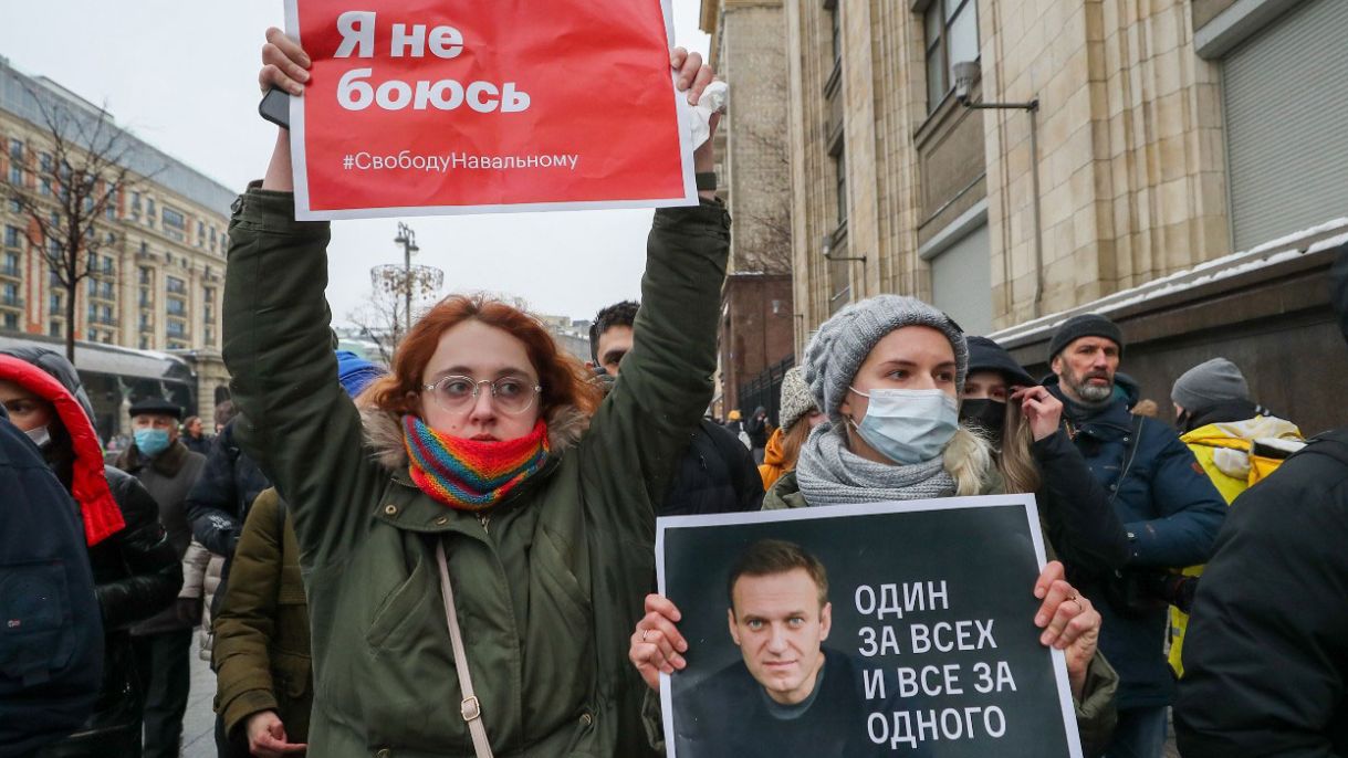 World Review: US-Russia, Iran Deal, and COVID-19 Vaccine Rollout | Chicago Council on Global Affairs