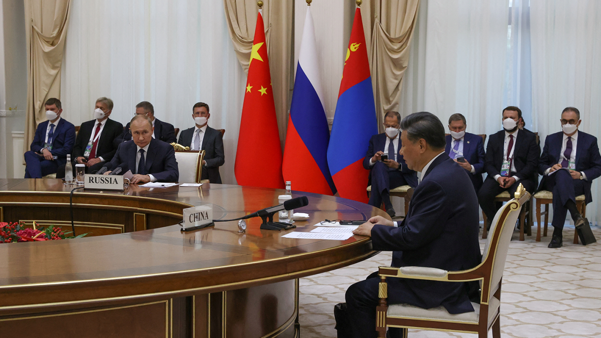Xi-Putin Summit, the UK after Elizabeth, and Ukraine Strikes Back | Chicago Council on Global Affairs