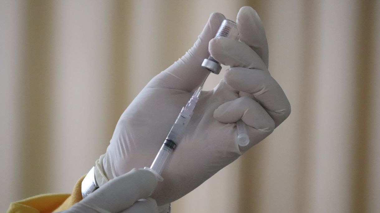 EU Budget, Russia's UK Influence, and COVID-19 Vaccine Wars | Chicago Council on Global Affairs