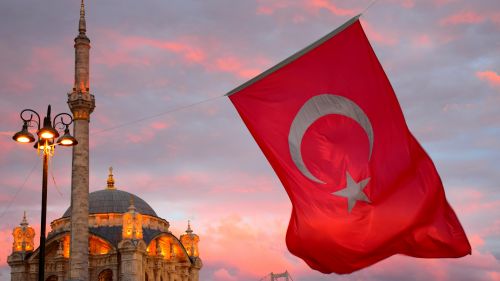 Turkish flag flies in Istanbul