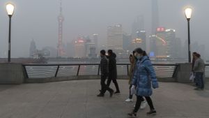 Heavy smog in Shanghai on January 30, 2018, when the Air Pollution Index reached 235, a level considerred "very unhealthy."