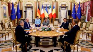 Italian Prime Minister Mario Draghi, German Chancellor Olaf Scholz, Ukrainian President Volodymyr Zelensky, French President Emmanuel Macron and Romanian President Klaus Iohannis meet together in Kviv on June 16, 2022.