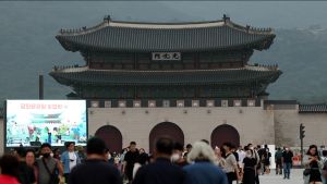 People in central Seoul 