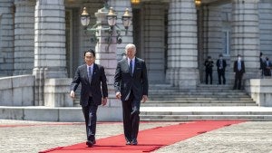 President Joe Biden and Japanese Prime Minister Kishida Fumio participate in an arrival ceremon